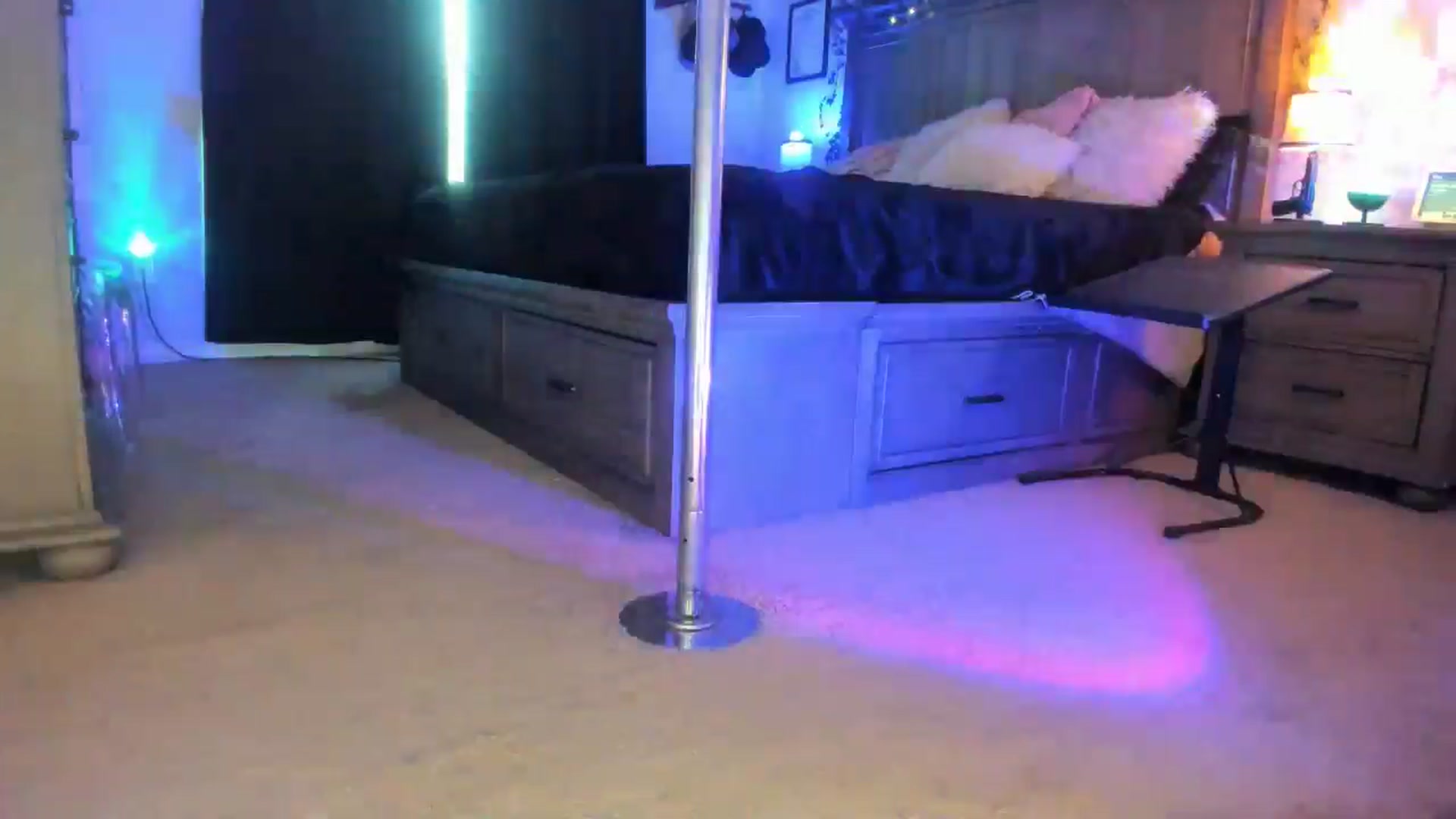 Gallery image thumbnail from Marilyn_XO's myfreecams stream on, 02/11/2025, 20:25 image 17 of 20