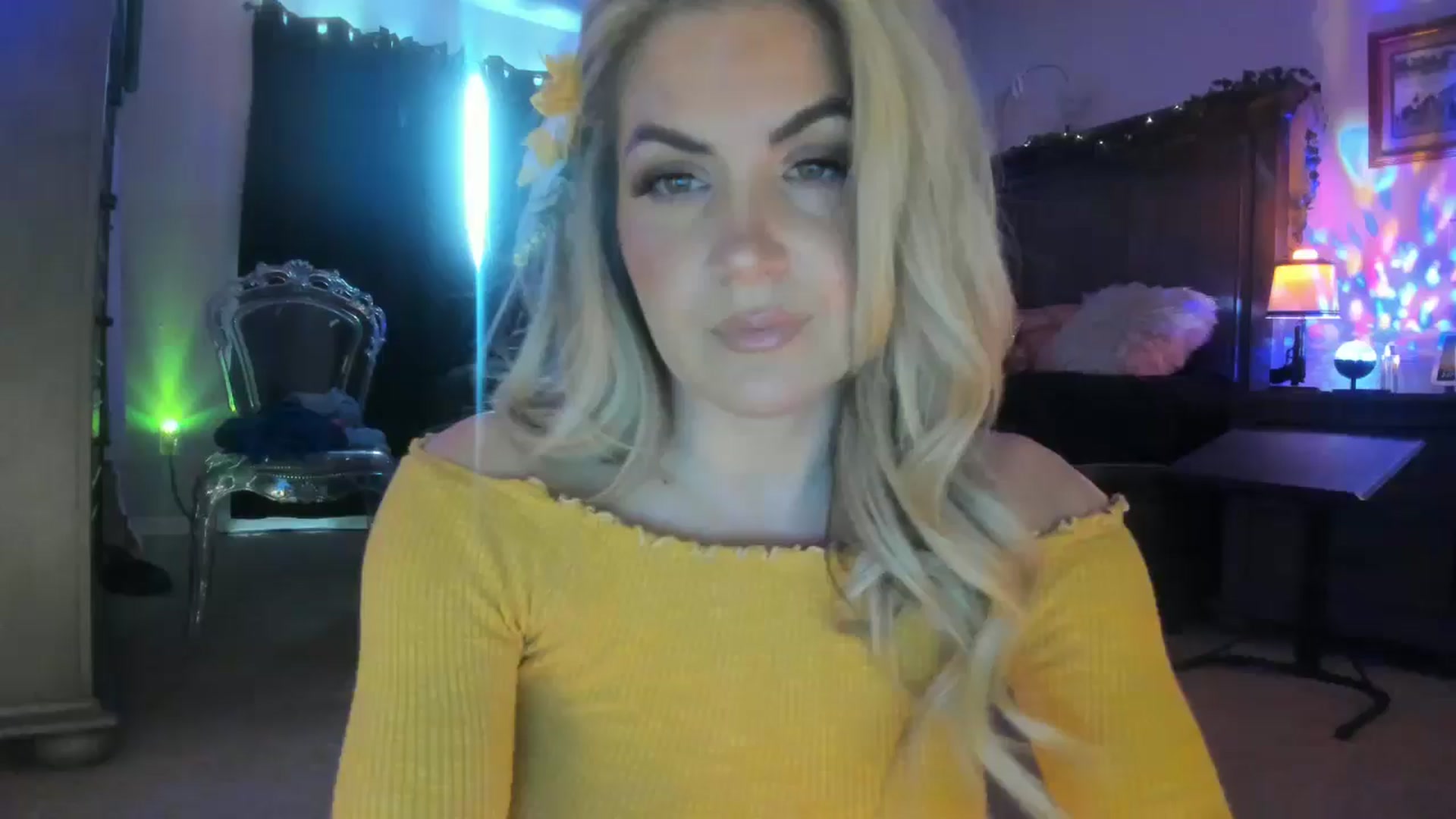 Gallery image thumbnail from Marilyn_XO's myfreecams stream on, 02/17/2025, 21:22 image 1 of 20