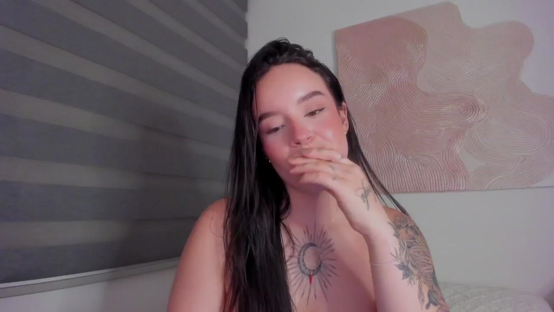 Gallery image thumbnail from Marilyn___'s myfreecams stream on, 02/05/2025, 02:31 image 10 of 20