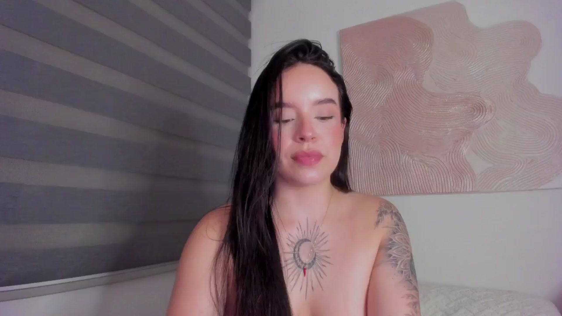 Gallery image thumbnail from Marilyn___'s myfreecams stream on, 02/05/2025, 02:31 image 7 of 20