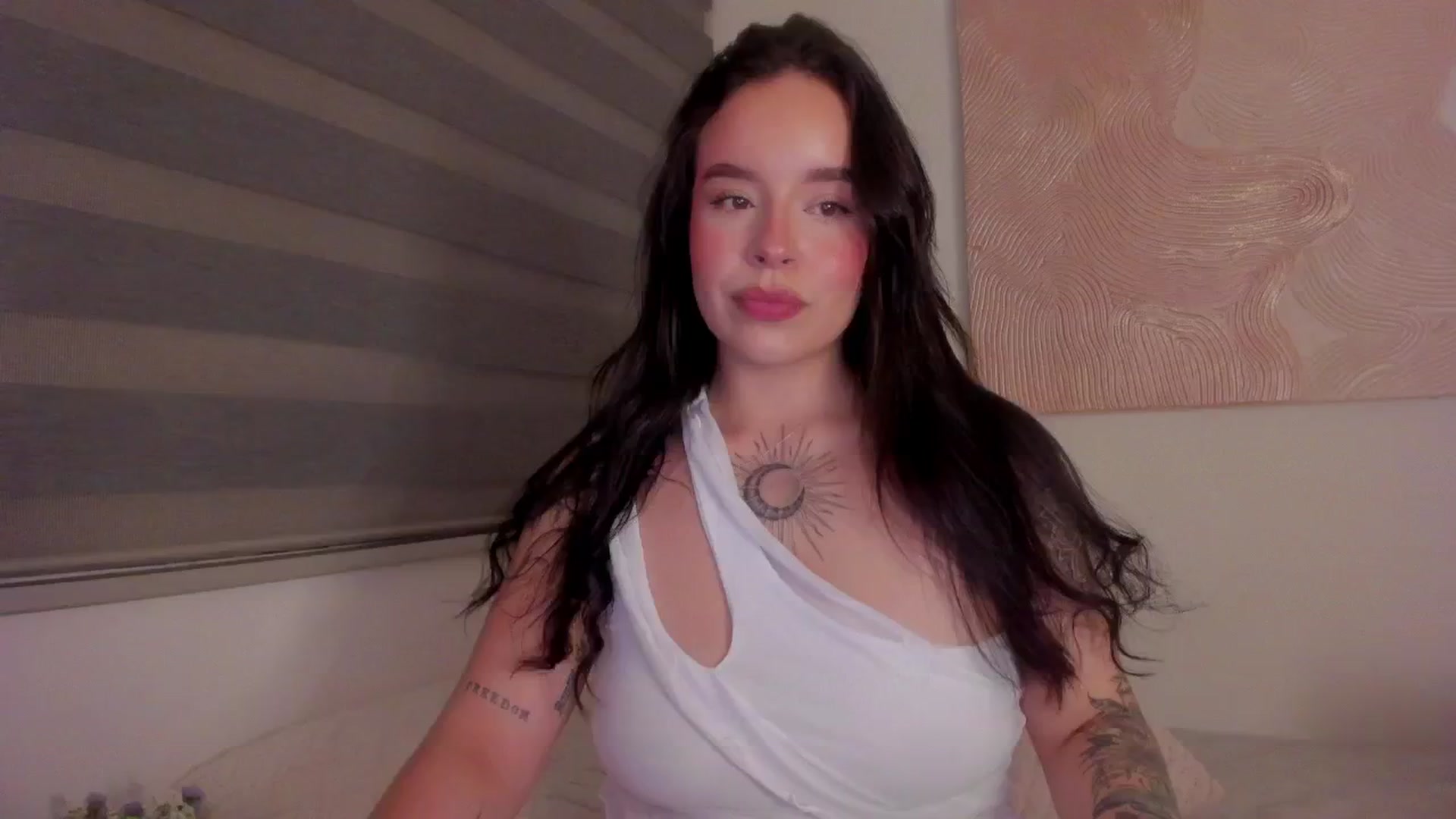 Gallery image thumbnail from Marilyn___'s myfreecams stream on, 02/13/2025, 24:41 image 16 of 20