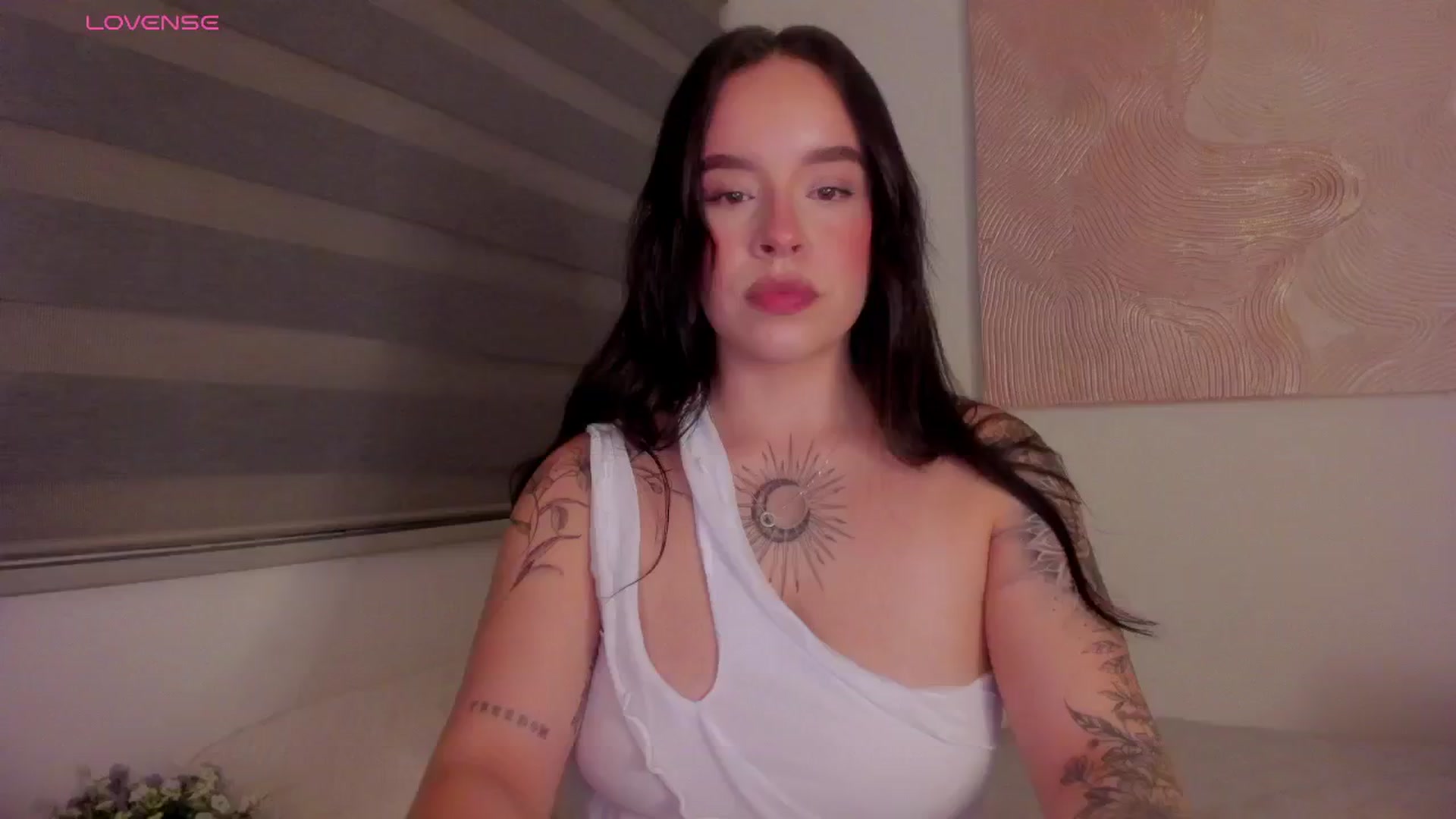 Gallery image thumbnail from Marilyn___'s myfreecams stream on, 02/13/2025, 24:41 image 1 of 20