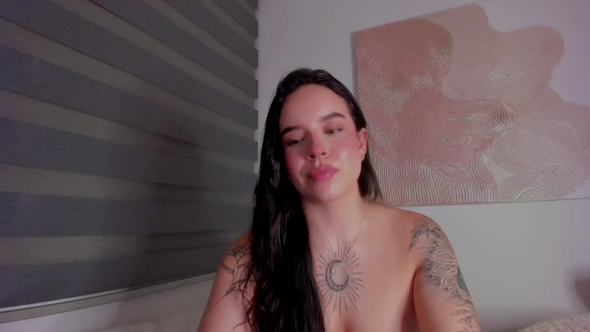 Gallery image thumbnail from Marilyn___'s myfreecams stream on, 02/15/2025, 02:07 image 15 of 20
