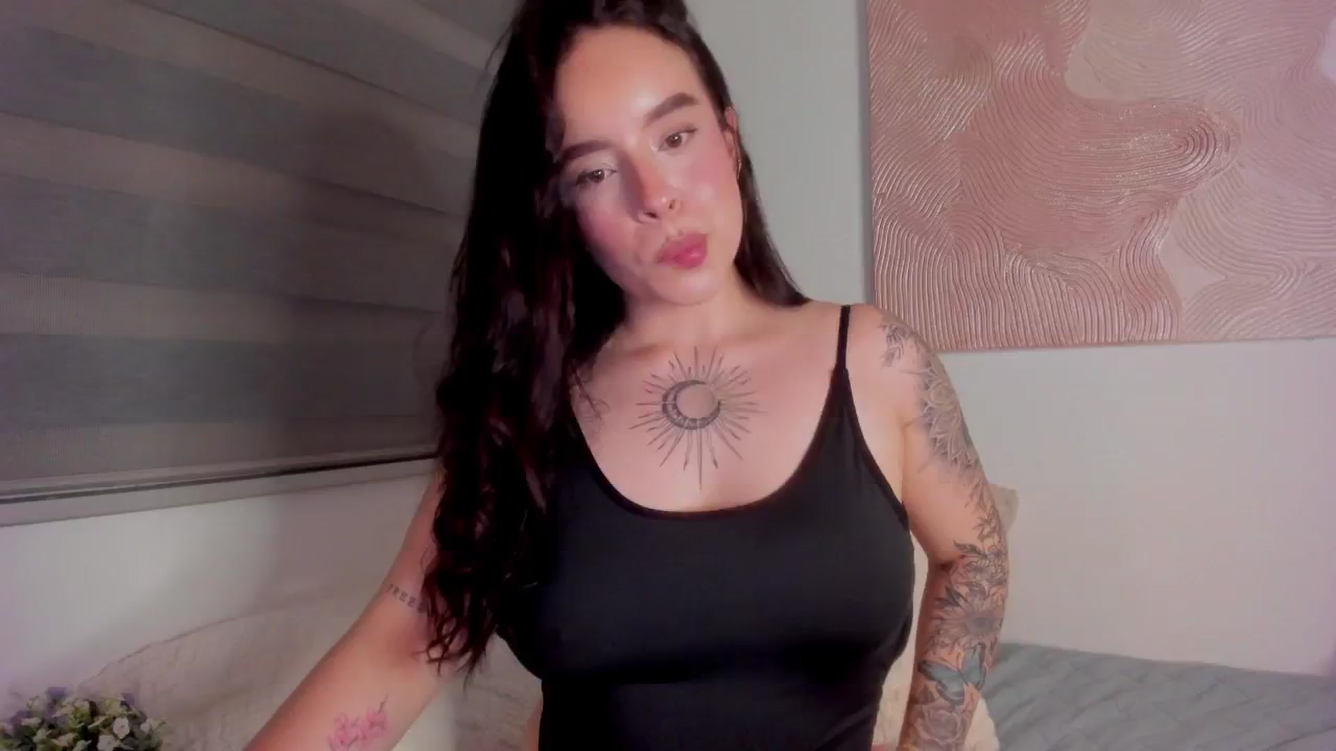 Gallery image thumbnail from Marilyn___'s myfreecams stream on, 02/19/2025, 02:27 image 17 of 20