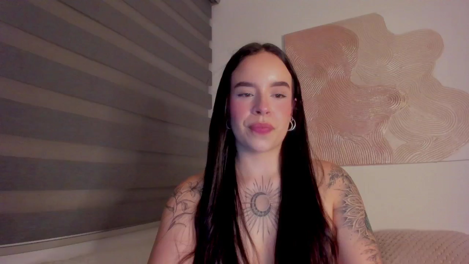 Gallery image thumbnail from Marilyn___'s myfreecams stream on, 02/22/2025, 05:32 image 18 of 20