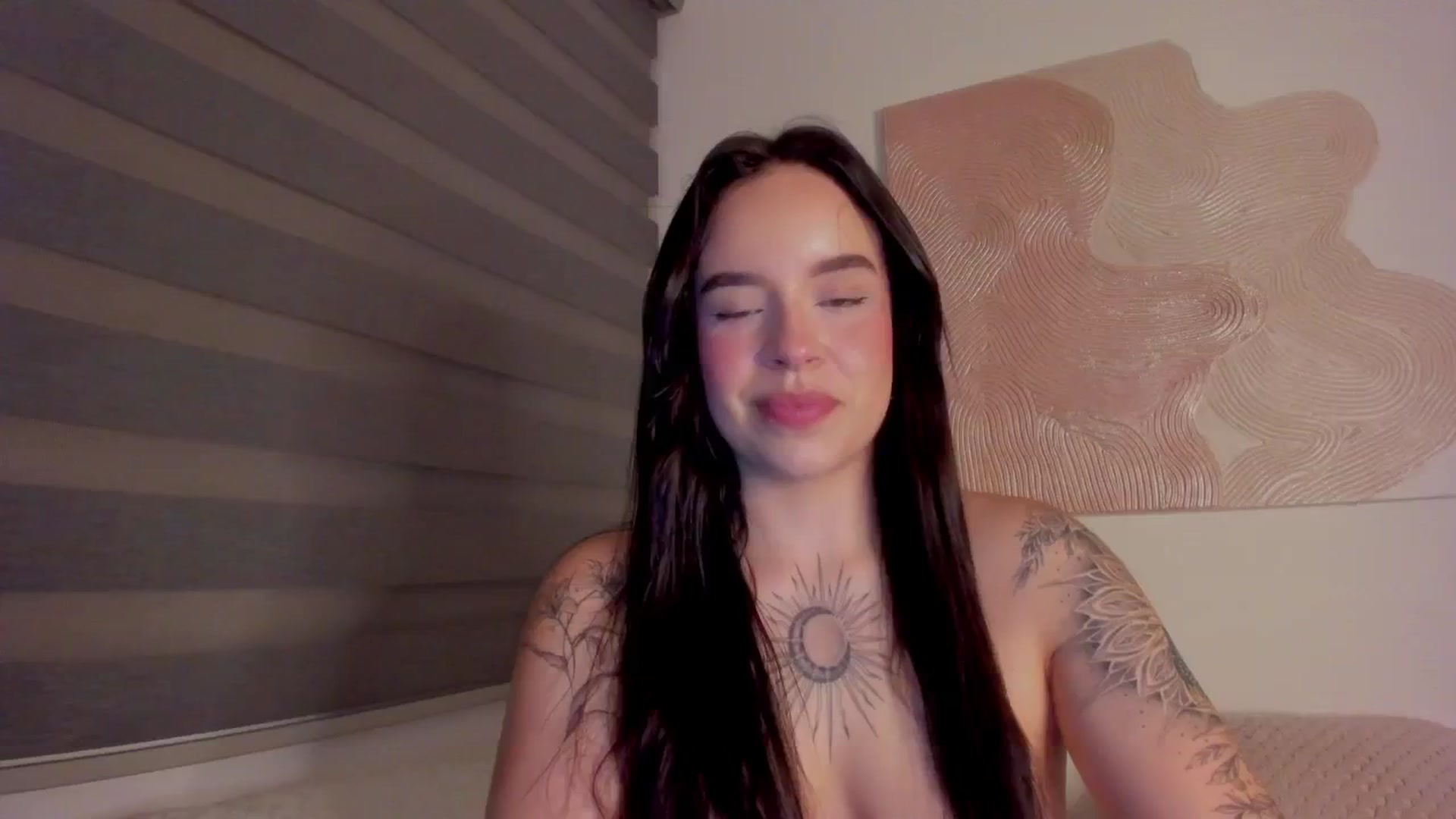 Gallery image thumbnail from Marilyn___'s myfreecams stream on, 02/22/2025, 05:32 image 11 of 20