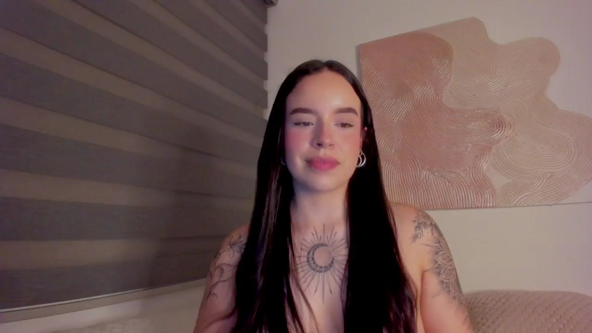 Gallery image thumbnail from Marilyn___'s myfreecams stream on, 02/22/2025, 05:32 image 17 of 20