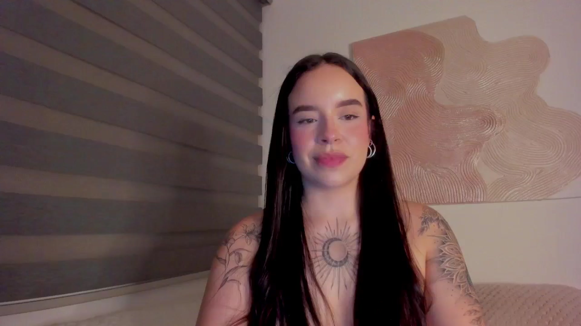 Gallery image thumbnail from Marilyn___'s myfreecams stream on, 02/22/2025, 05:32 image 19 of 20