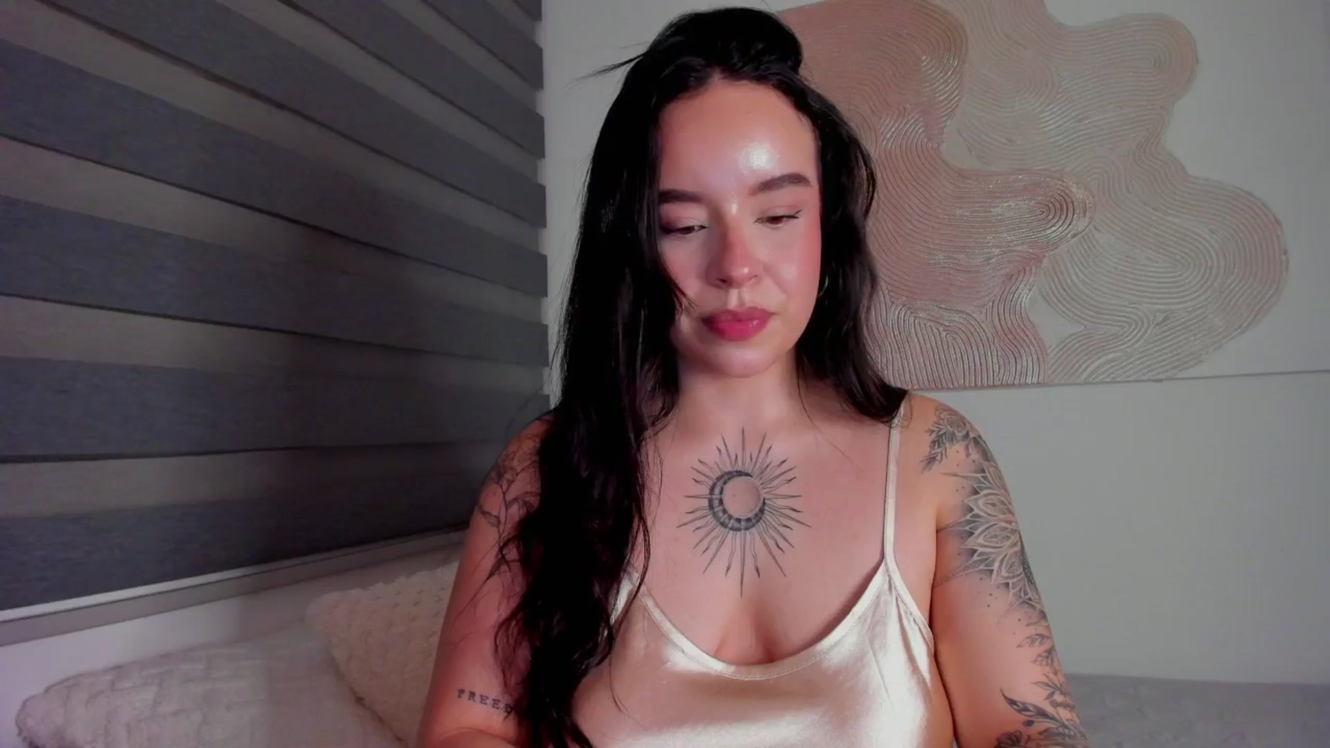 Gallery image thumbnail from Marilyn___'s myfreecams stream on, 03/06/2025, 24:13 image 1 of 20