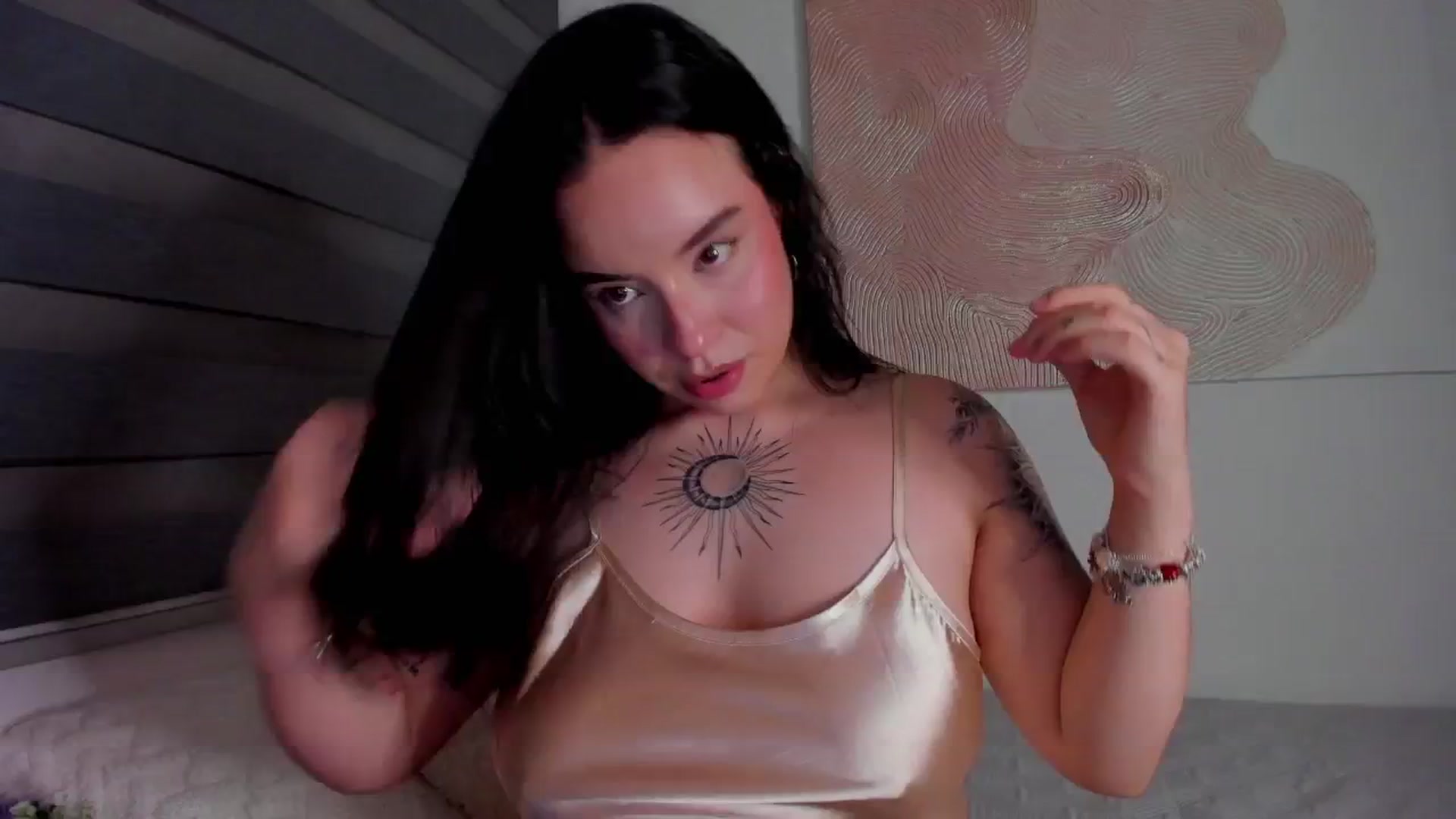 Gallery image thumbnail from Marilyn___'s myfreecams stream on, 03/06/2025, 24:13 image 14 of 20