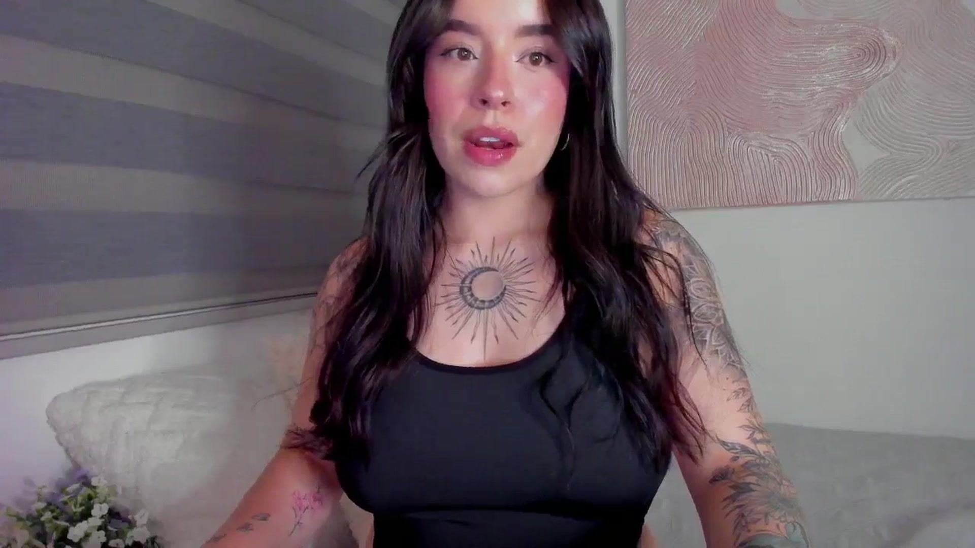 Gallery image thumbnail from Marilyn___'s myfreecams stream on, 03/08/2025, 24:30 image 3 of 20