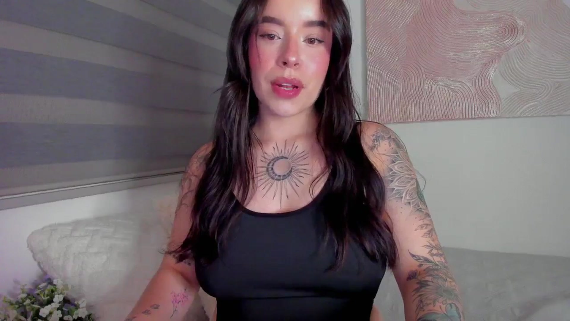 Gallery image thumbnail from Marilyn___'s myfreecams stream on, 03/08/2025, 24:30 image 8 of 20