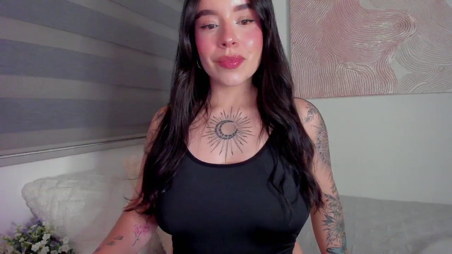 Gallery image thumbnail from Marilyn___'s myfreecams stream on, 03/08/2025, 24:30 image 2 of 20