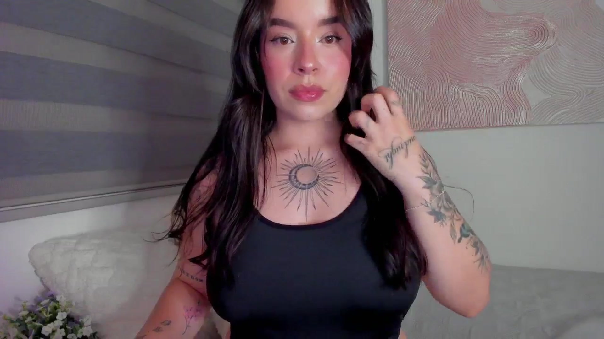 Gallery image thumbnail from Marilyn___'s myfreecams stream on, 03/08/2025, 24:30 image 5 of 20