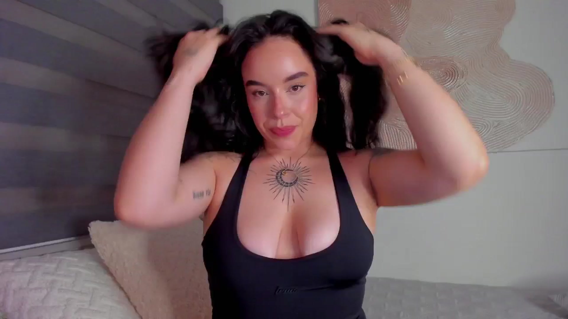 Gallery image thumbnail from Marilyn___'s myfreecams stream on, 03/11/2025, 23:55 image 12 of 20