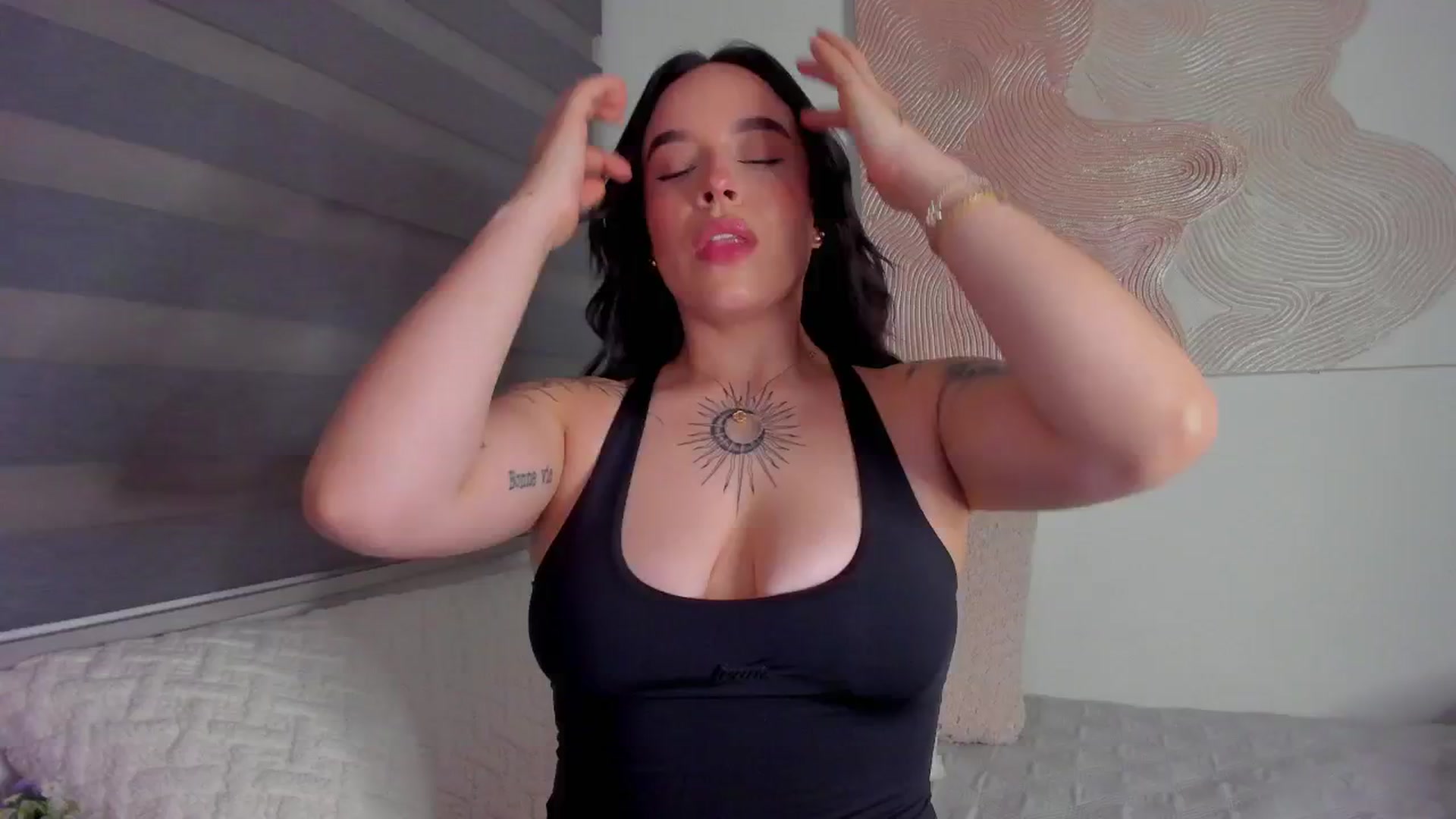 Gallery image thumbnail from Marilyn___'s myfreecams stream on, 03/12/2025, 01:32 image 7 of 20