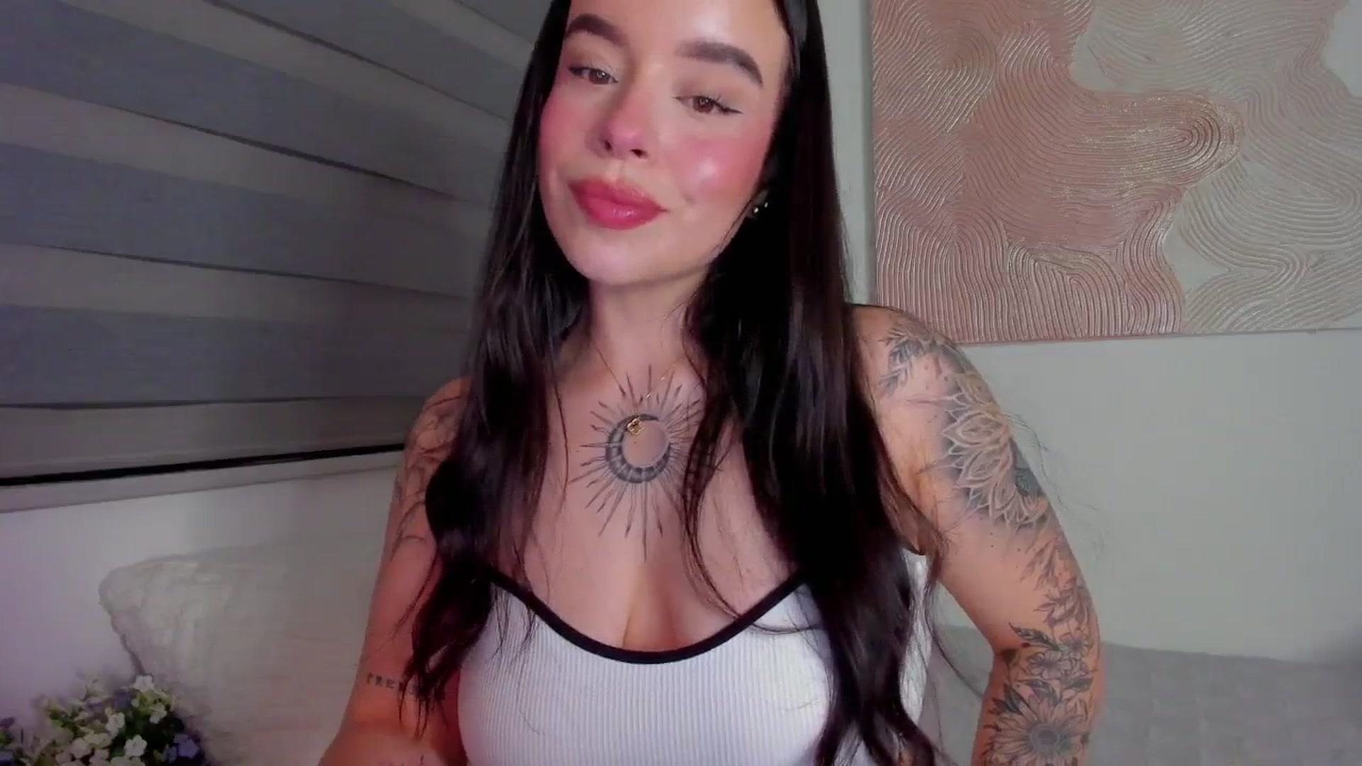 Gallery image thumbnail from Marilyn___'s myfreecams stream on, 03/13/2025, 24:27 image 7 of 20