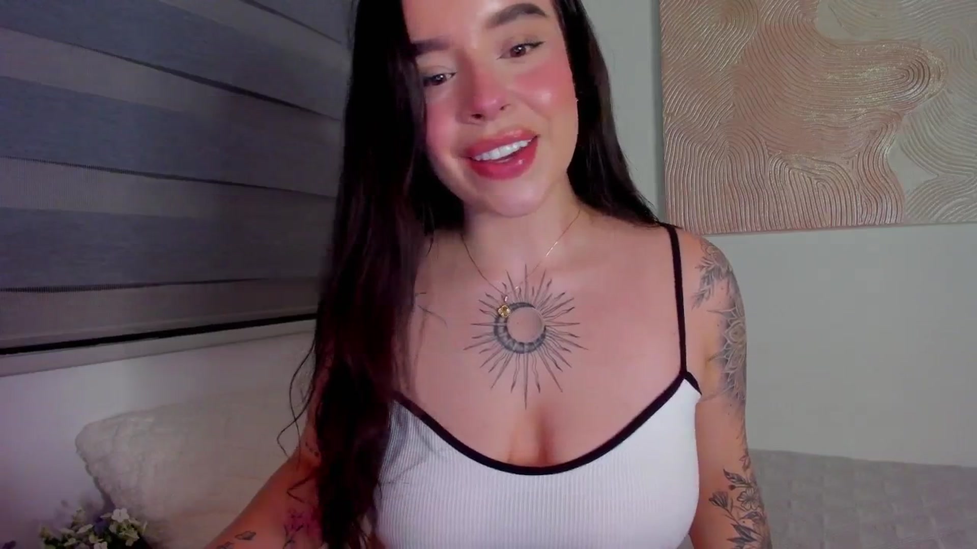 Gallery image thumbnail from Marilyn___'s myfreecams stream on, 03/13/2025, 24:27 image 11 of 20