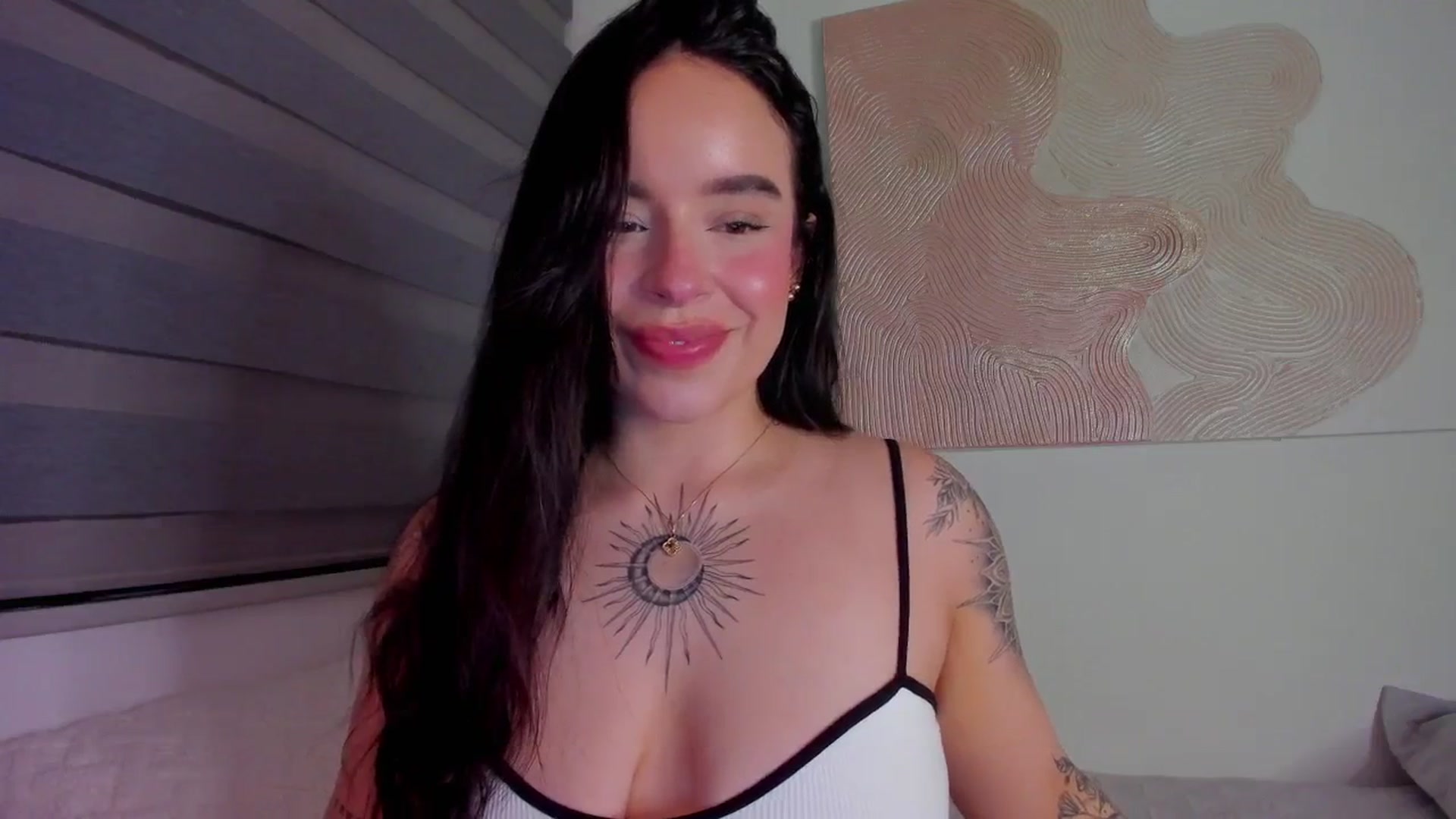 Gallery image thumbnail from Marilyn___'s myfreecams stream on, 03/13/2025, 24:59 image 13 of 20