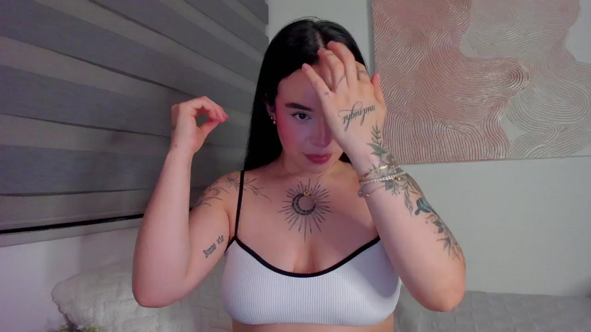 Gallery image thumbnail from Marilyn___'s myfreecams stream on, 03/13/2025, 01:45 image 6 of 20