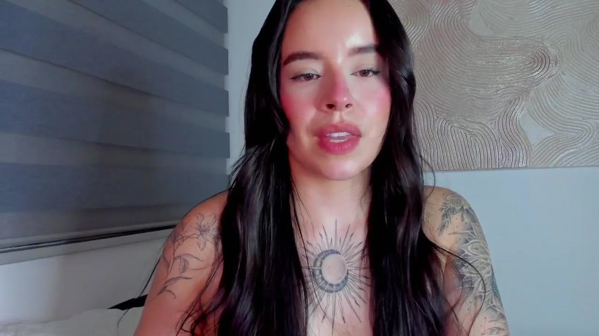 Gallery image thumbnail from Marilyn___'s myfreecams stream on, 03/15/2025, 01:38 image 9 of 20