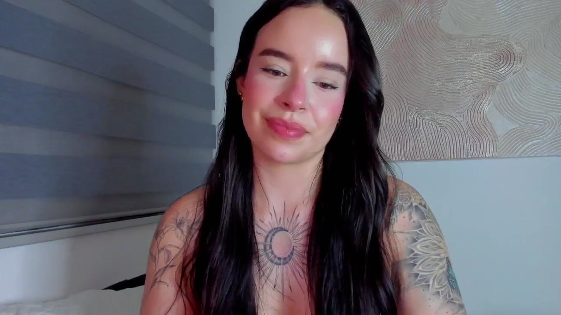 Gallery image thumbnail from Marilyn___'s myfreecams stream on, 03/15/2025, 01:38 image 13 of 20