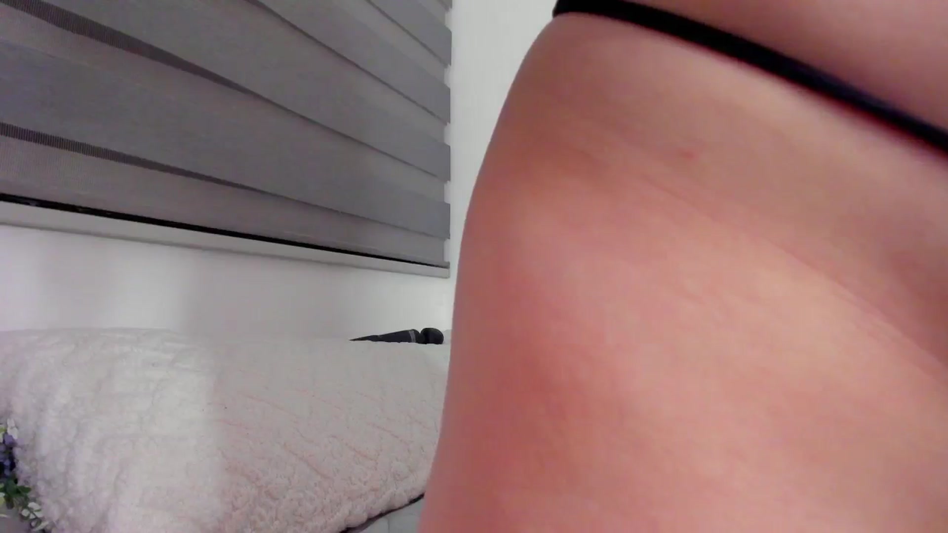 Gallery image thumbnail from Marilyn___'s myfreecams stream on, 03/23/2025, 24:31 image 14 of 20