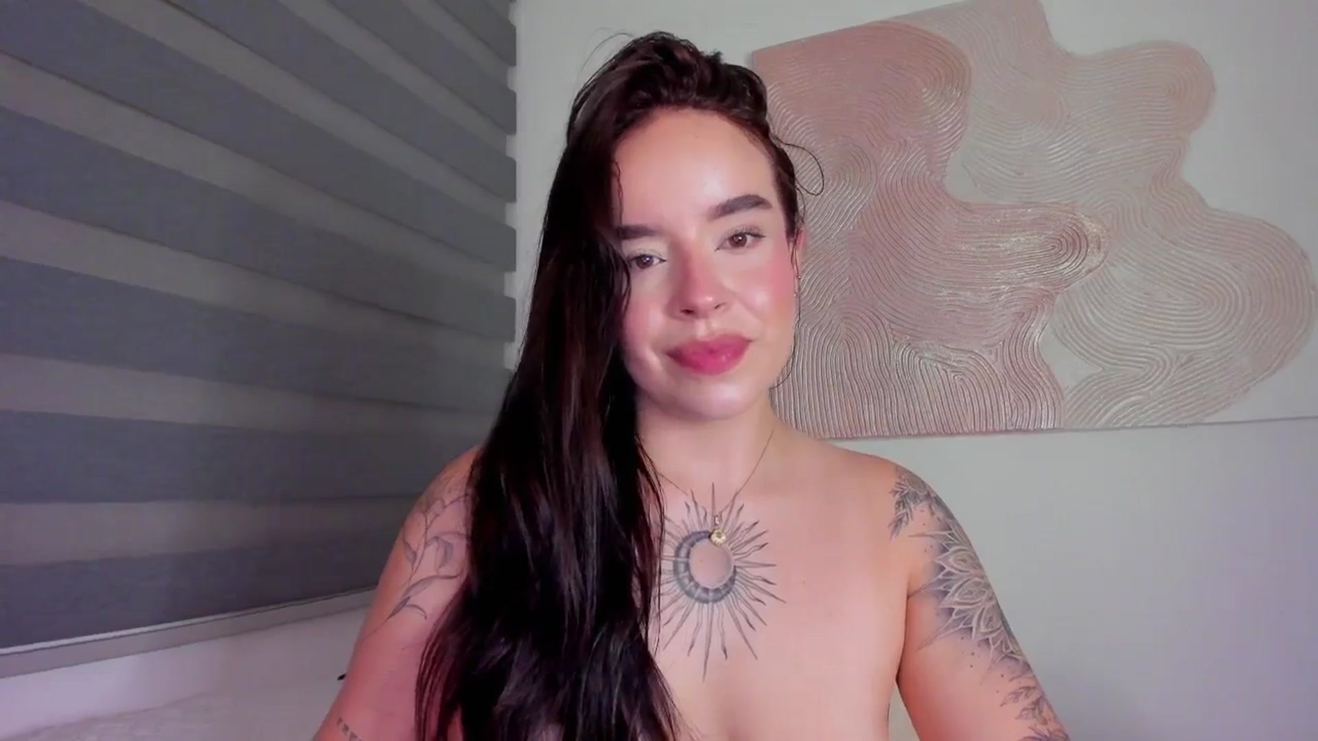Gallery image thumbnail from Marilyn___'s myfreecams stream on, 03/30/2025, 24:00 image 19 of 20