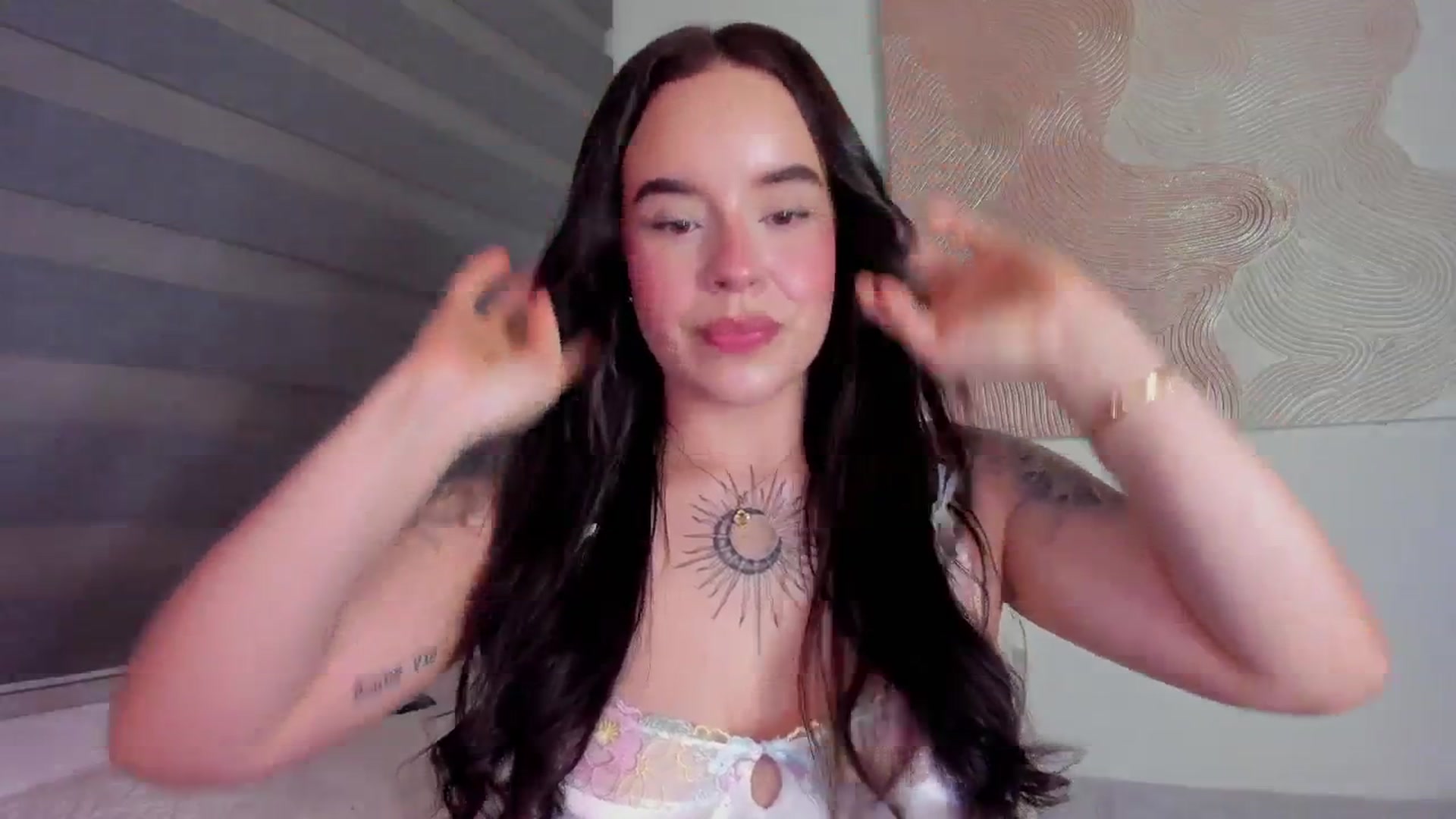 Gallery image thumbnail from Marilyn___'s myfreecams stream on, 03/31/2025, 24:49 image 12 of 20