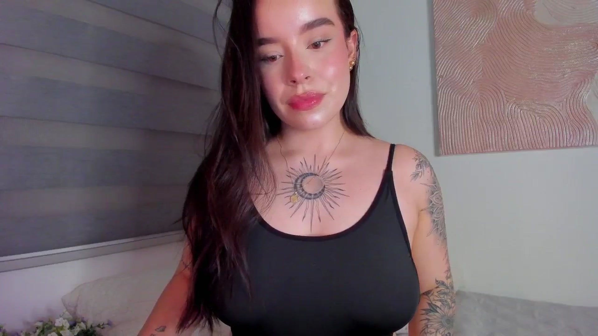Gallery image thumbnail from Marilyn___'s myfreecams stream on, 04/04/2025, 24:14 image 7 of 20