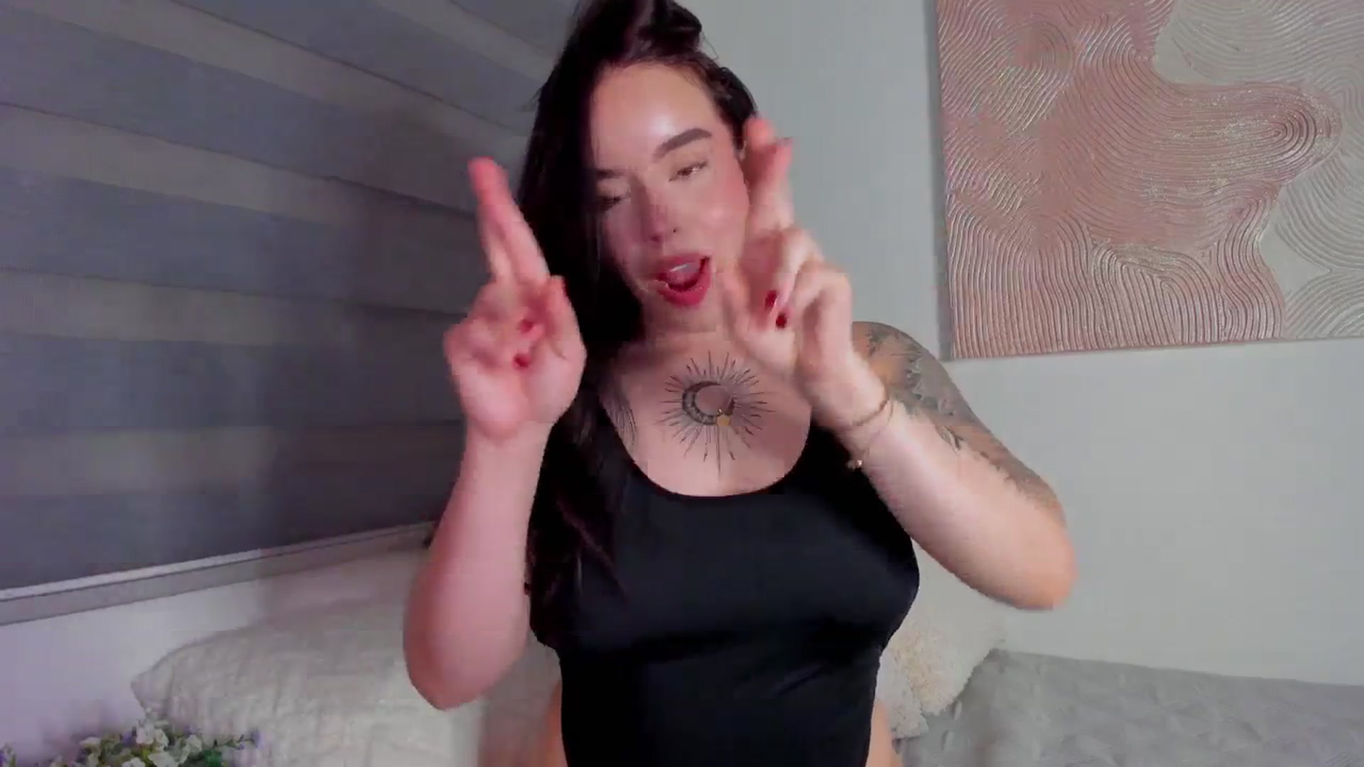 Gallery image thumbnail from Marilyn___'s myfreecams stream on, 04/04/2025, 24:14 image 4 of 20