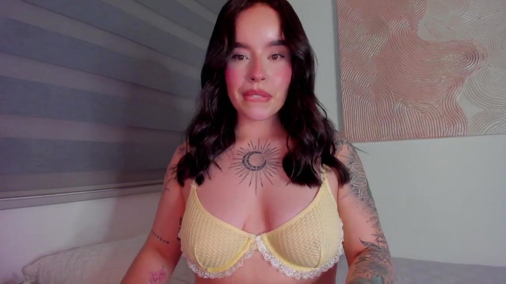 Gallery image thumbnail from Marilyn___'s myfreecams stream on, 04/04/2025, 23:06 image 4 of 20