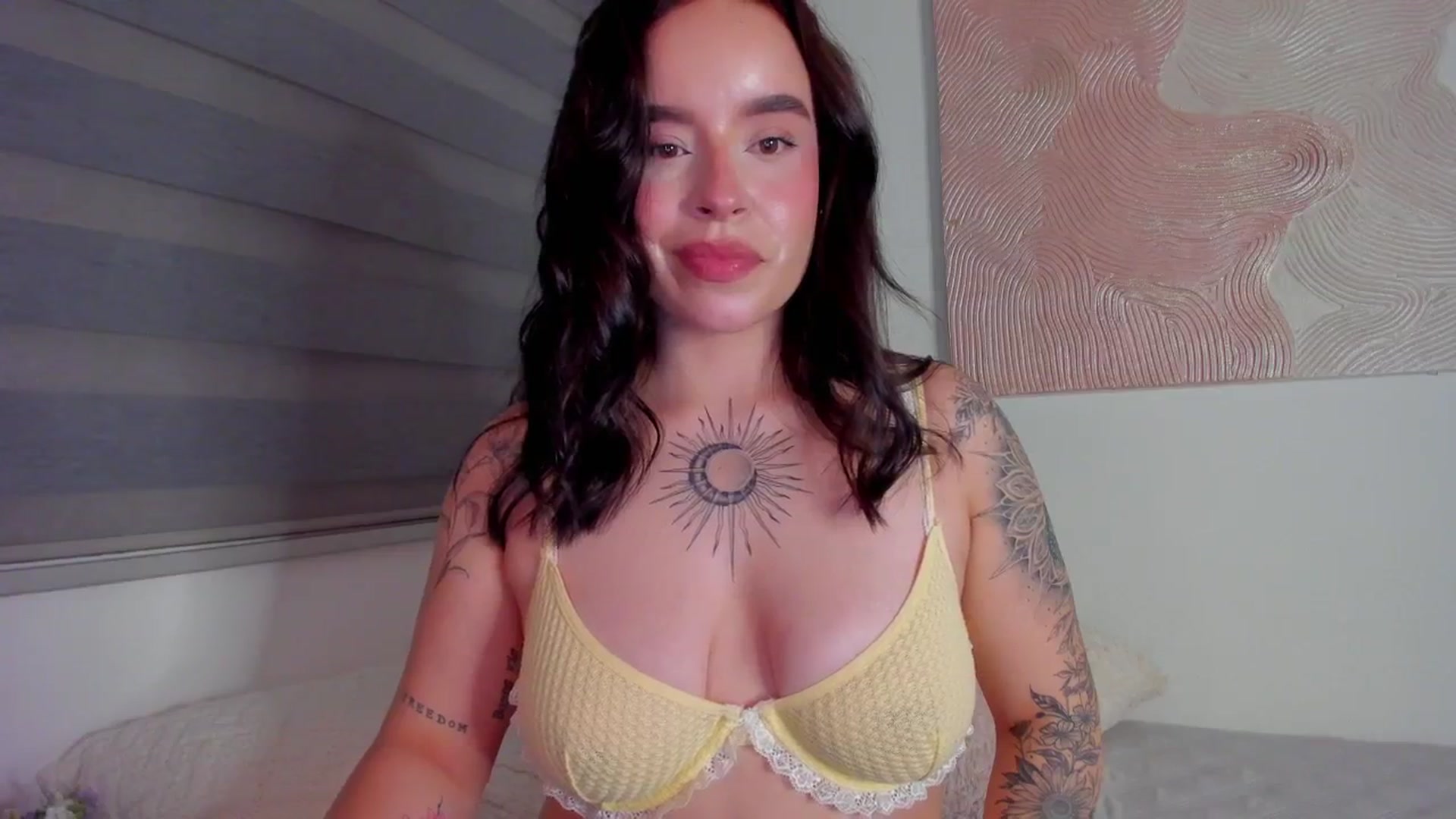 Gallery image thumbnail from Marilyn___'s myfreecams stream on, 04/05/2025, 24:58 image 16 of 20