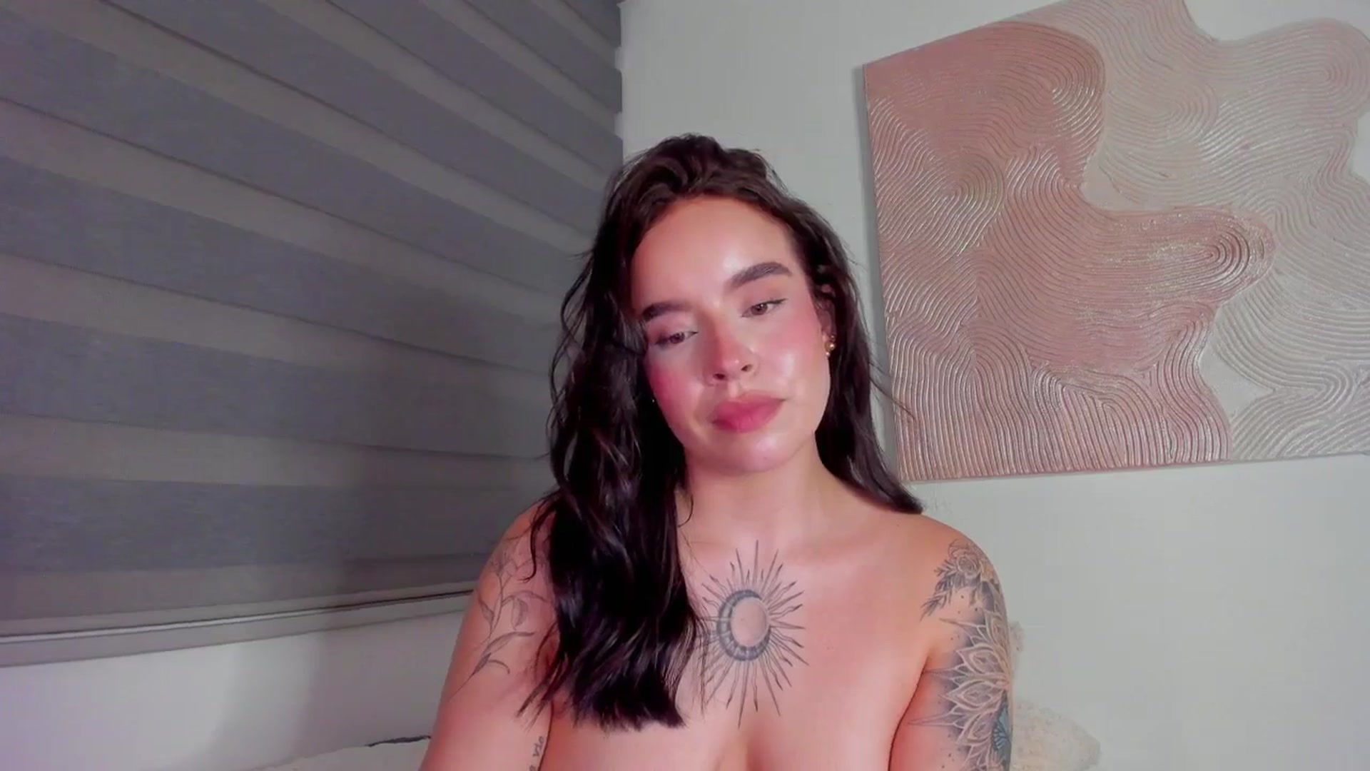 Gallery image thumbnail from Marilyn___'s myfreecams stream on, 04/05/2025, 03:11 image 12 of 20