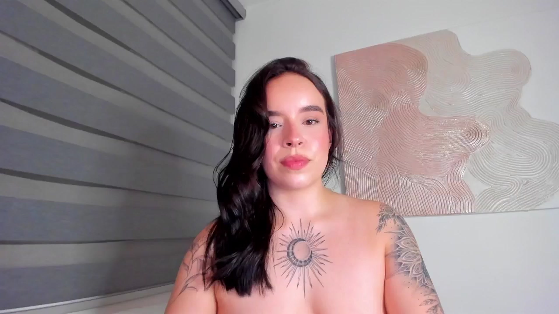 Gallery image thumbnail from Marilyn___'s myfreecams stream on, 04/19/2025, 23:51 image 16 of 20