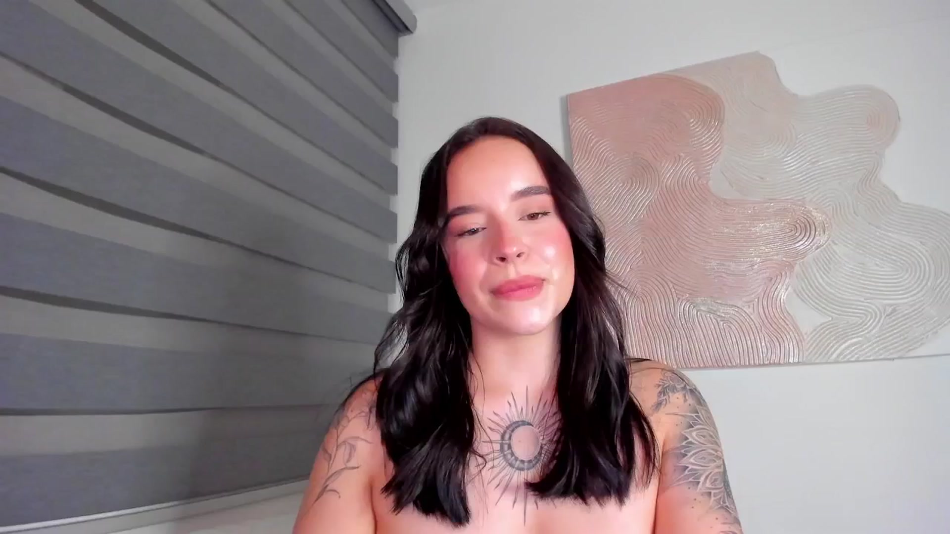 Gallery image thumbnail from Marilyn___'s myfreecams stream on, 04/19/2025, 23:51 image 20 of 20