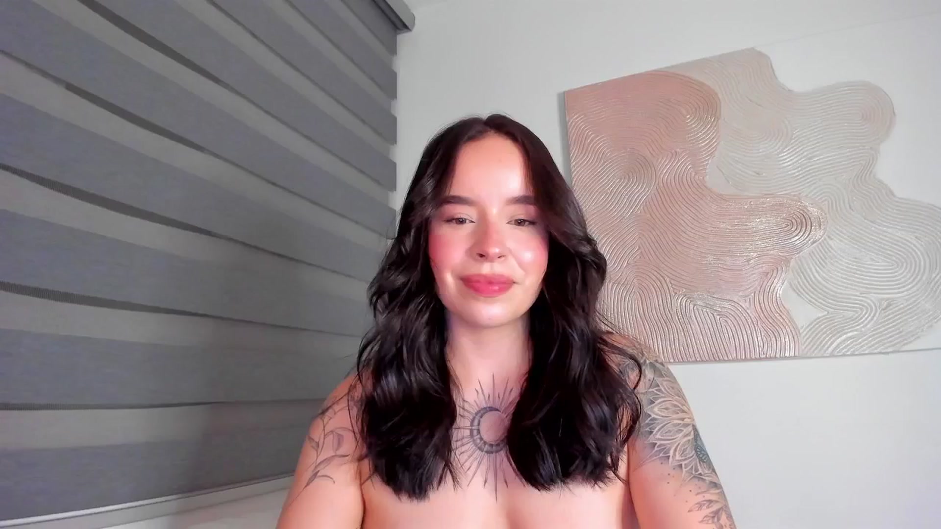 Gallery image thumbnail from Marilyn___'s myfreecams stream on, 04/19/2025, 23:51 image 12 of 20