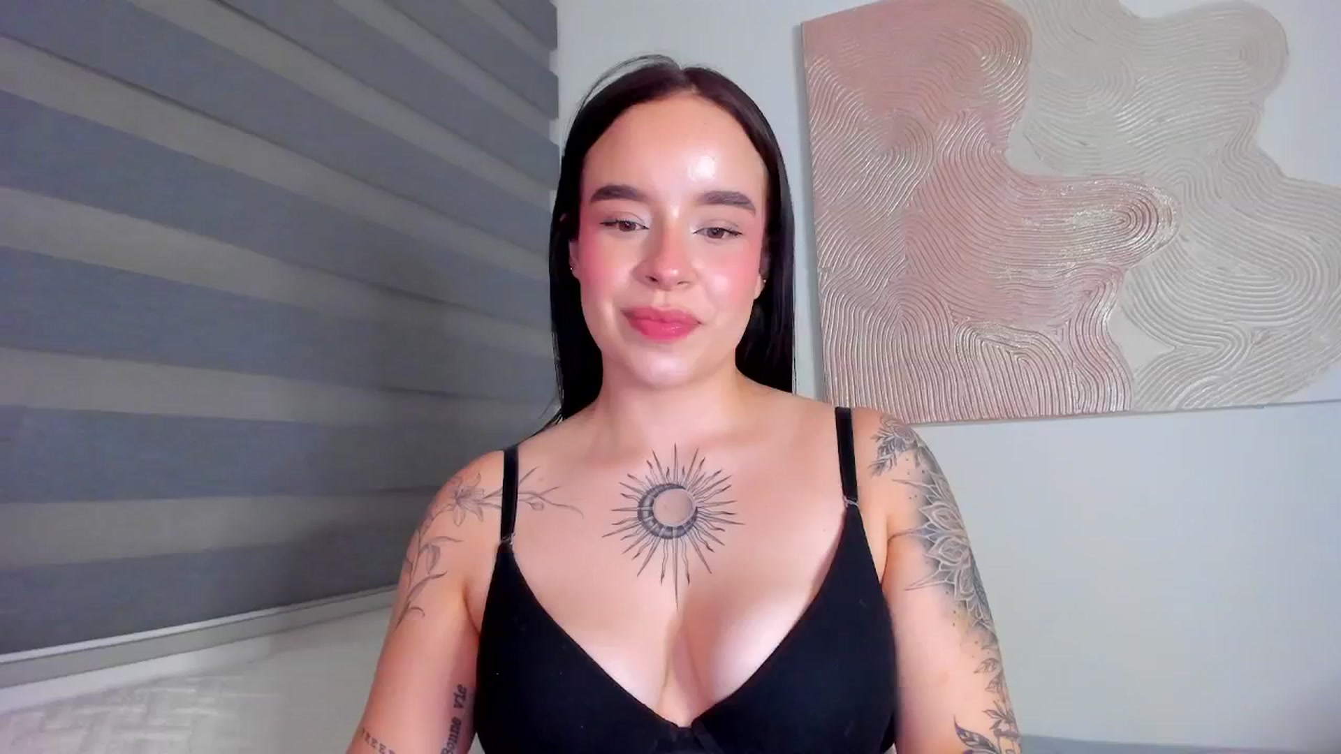 Gallery image thumbnail from Marilyn___'s myfreecams stream on, 04/21/2025, 02:05 image 15 of 20