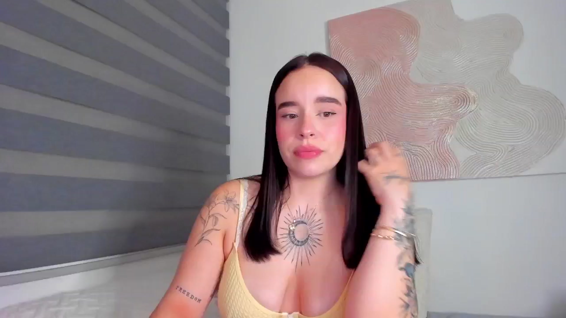 Gallery image thumbnail from Marilyn___'s myfreecams stream on, 04/23/2025, 01:28 image 11 of 20