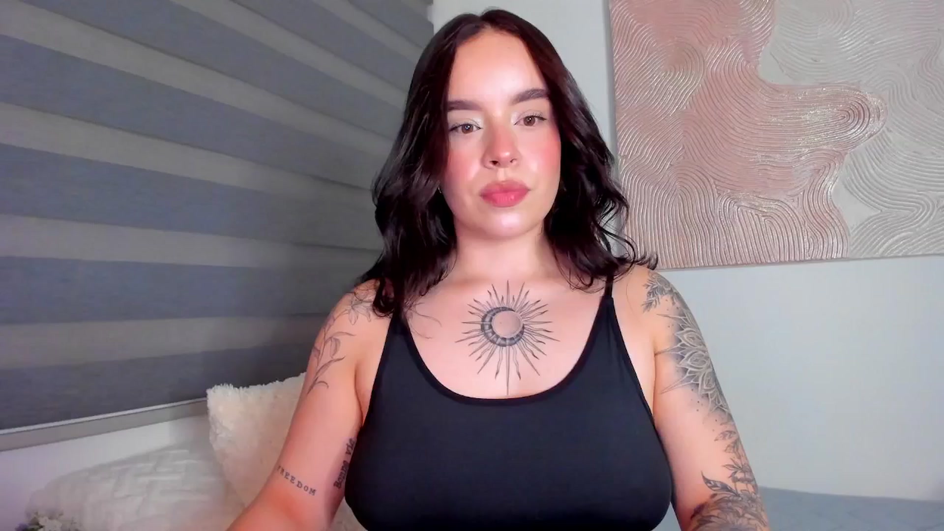 Gallery image thumbnail from Marilyn___'s myfreecams stream on, 04/25/2025, 24:16 image 8 of 20