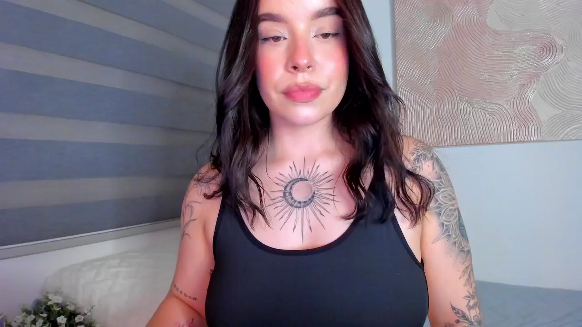 Gallery image thumbnail from Marilyn___'s myfreecams stream on, 04/25/2025, 01:04 image 6 of 20