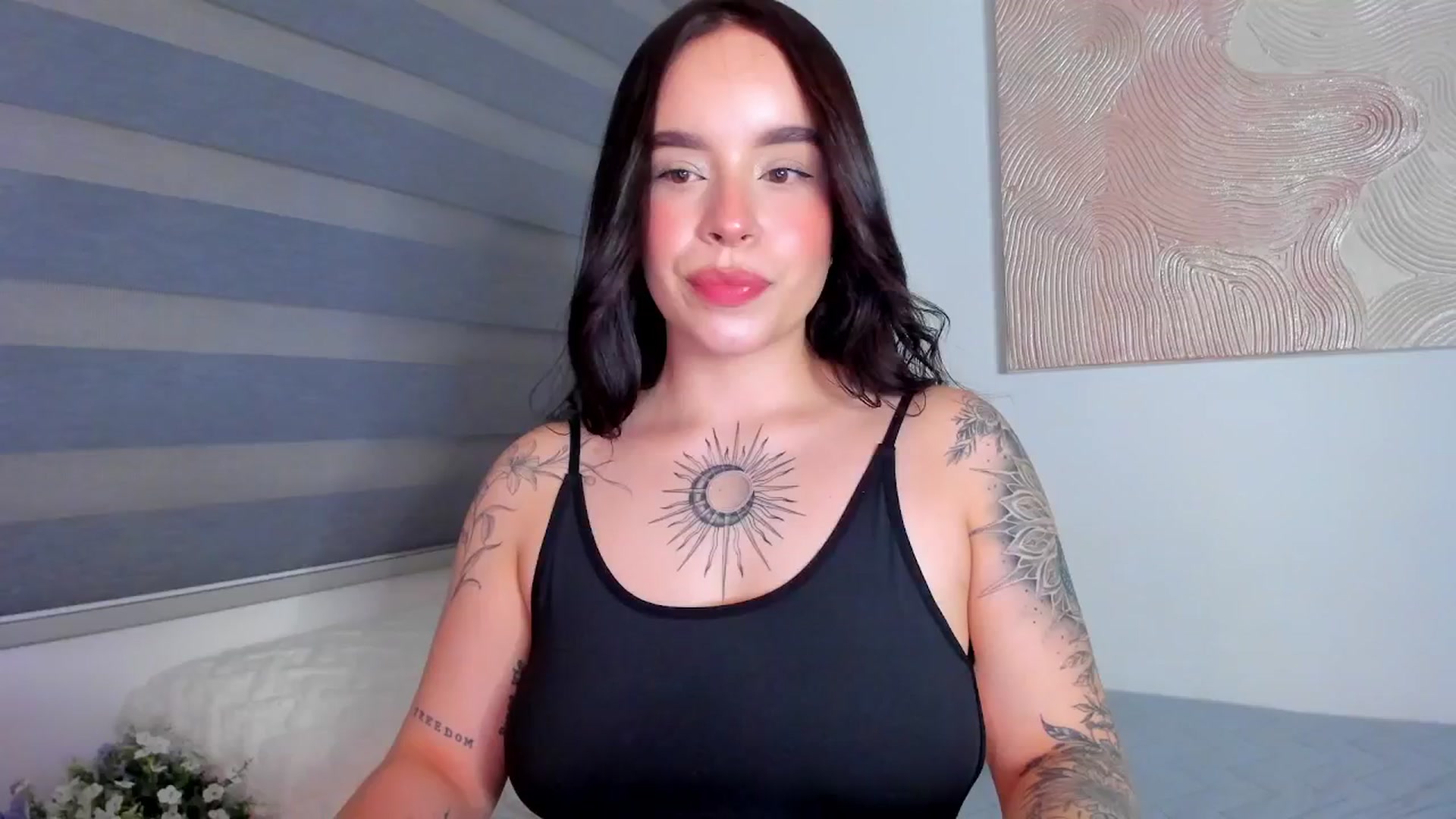 Gallery image thumbnail from Marilyn___'s myfreecams stream on, 04/25/2025, 01:04 image 12 of 20