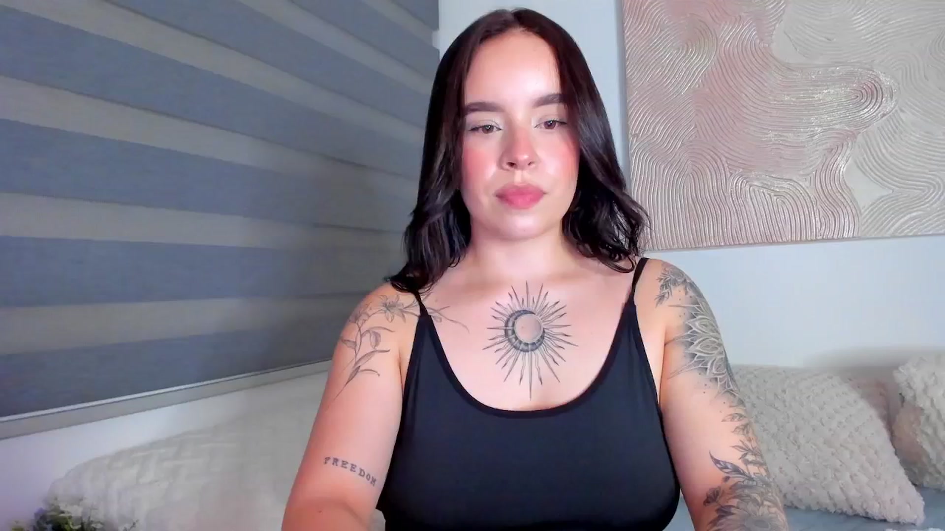 Gallery image thumbnail from Marilyn___'s myfreecams stream on, 04/25/2025, 01:23 image 11 of 20