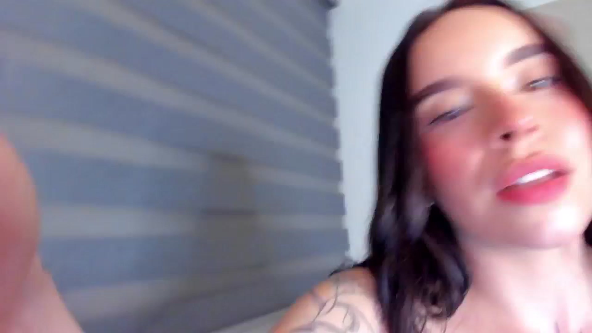 Gallery image thumbnail from Marilyn___'s myfreecams stream on, 04/25/2025, 02:22 image 4 of 20