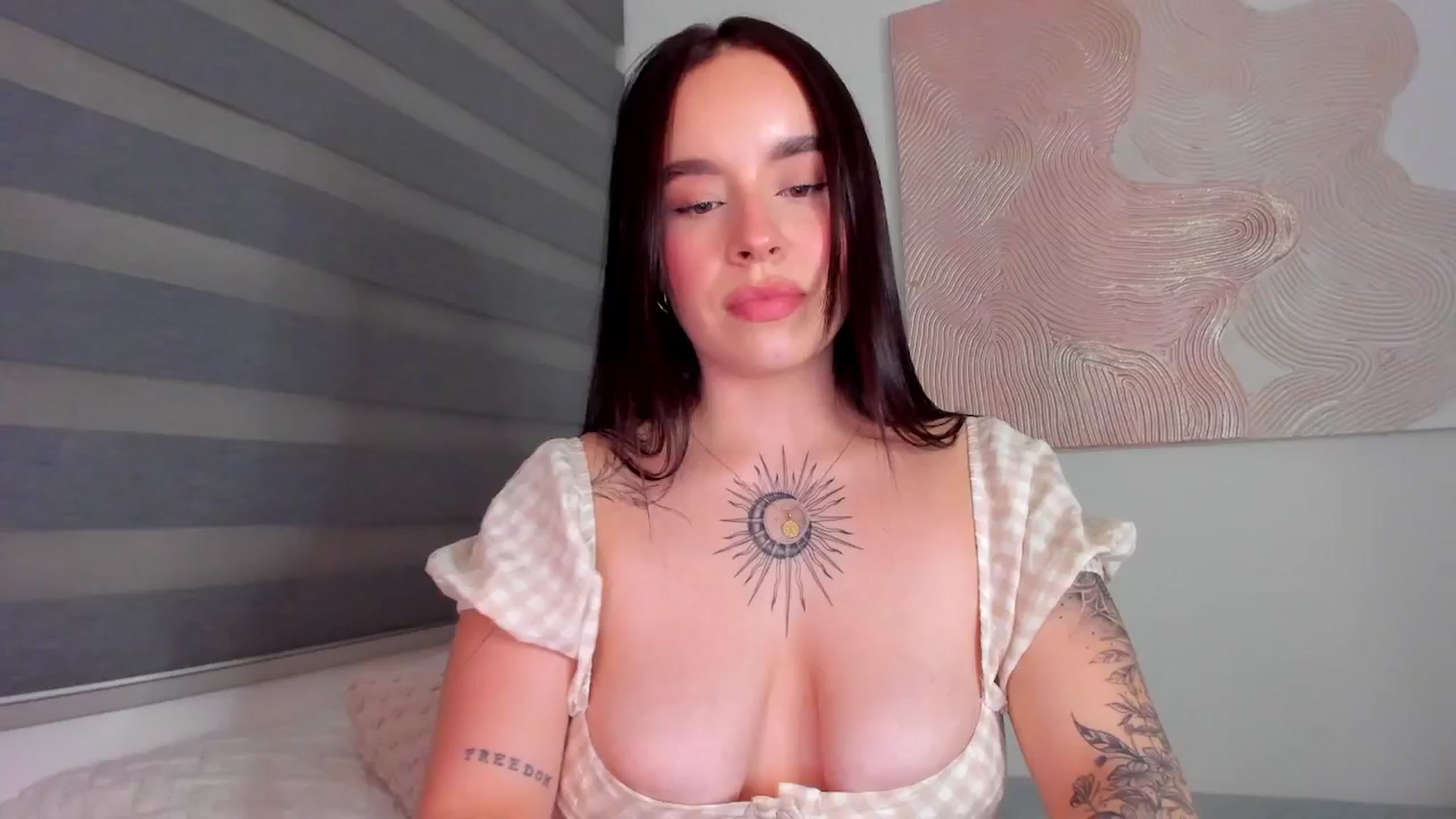 Gallery image thumbnail from Marilyn___'s myfreecams stream on, 04/29/2025, 24:33 image 19 of 20