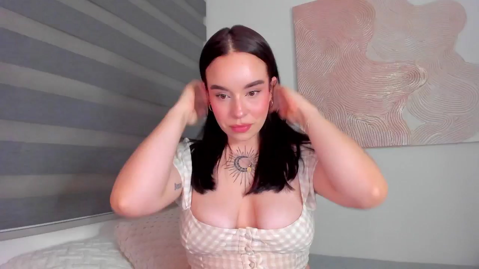 Gallery image thumbnail from Marilyn___'s myfreecams stream on, 04/29/2025, 24:33 image 1 of 20
