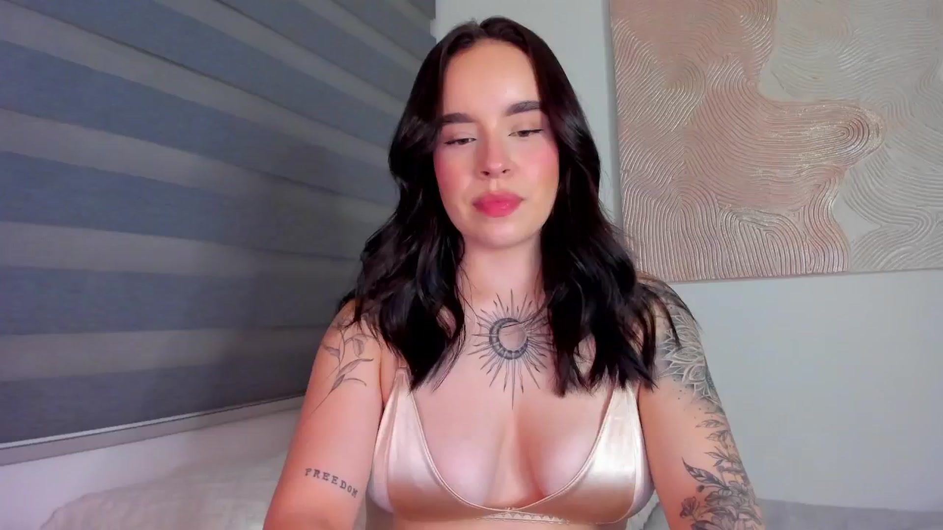 Gallery image thumbnail from Marilyn___'s myfreecams stream on, 05/02/2025, 01:03 image 11 of 20