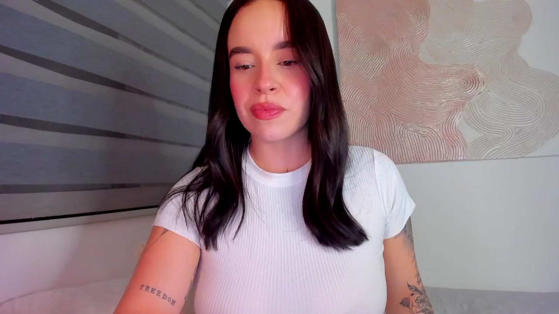 Gallery image thumbnail from Marilyn___'s myfreecams stream on, 05/06/2025, 24:01 image 7 of 20