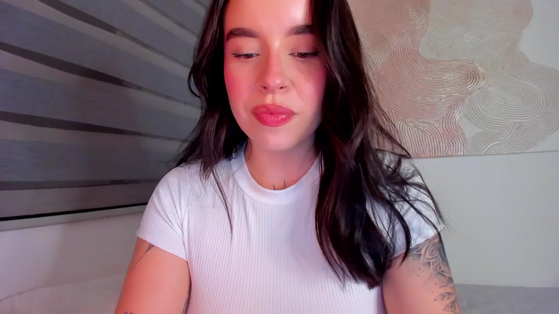 Gallery image thumbnail from Marilyn___'s myfreecams stream on, 05/06/2025, 24:01 image 5 of 20