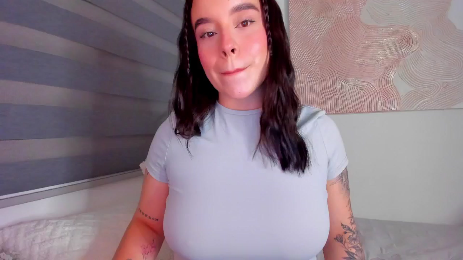 Gallery image thumbnail from Marilyn___'s myfreecams stream on, 05/07/2025, 24:02 image 10 of 20